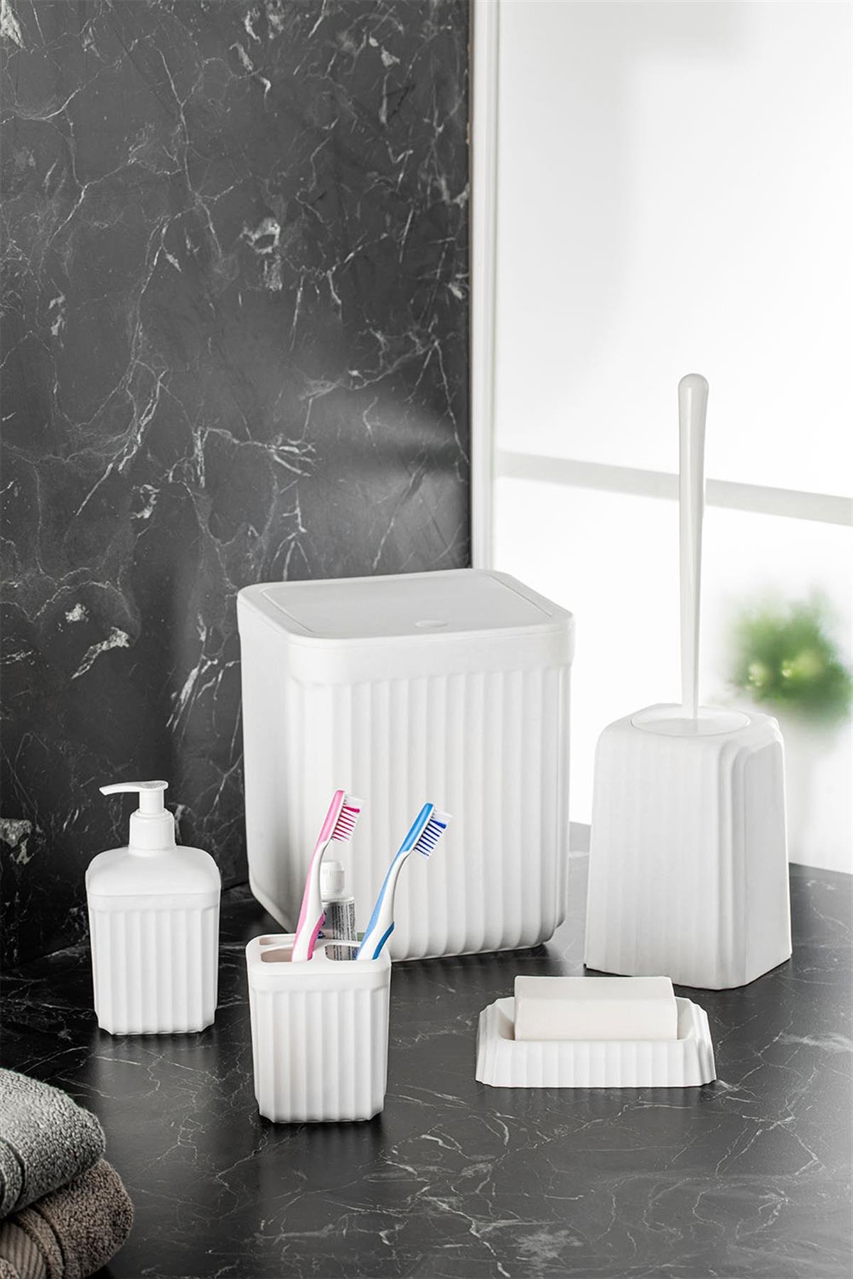 5 Parça Banyo Seti - Çöp Kovası Tuvalet Fırçası Sıvı Sabunluk Katı Sabunluk  Diş Fırçalık Beyaz