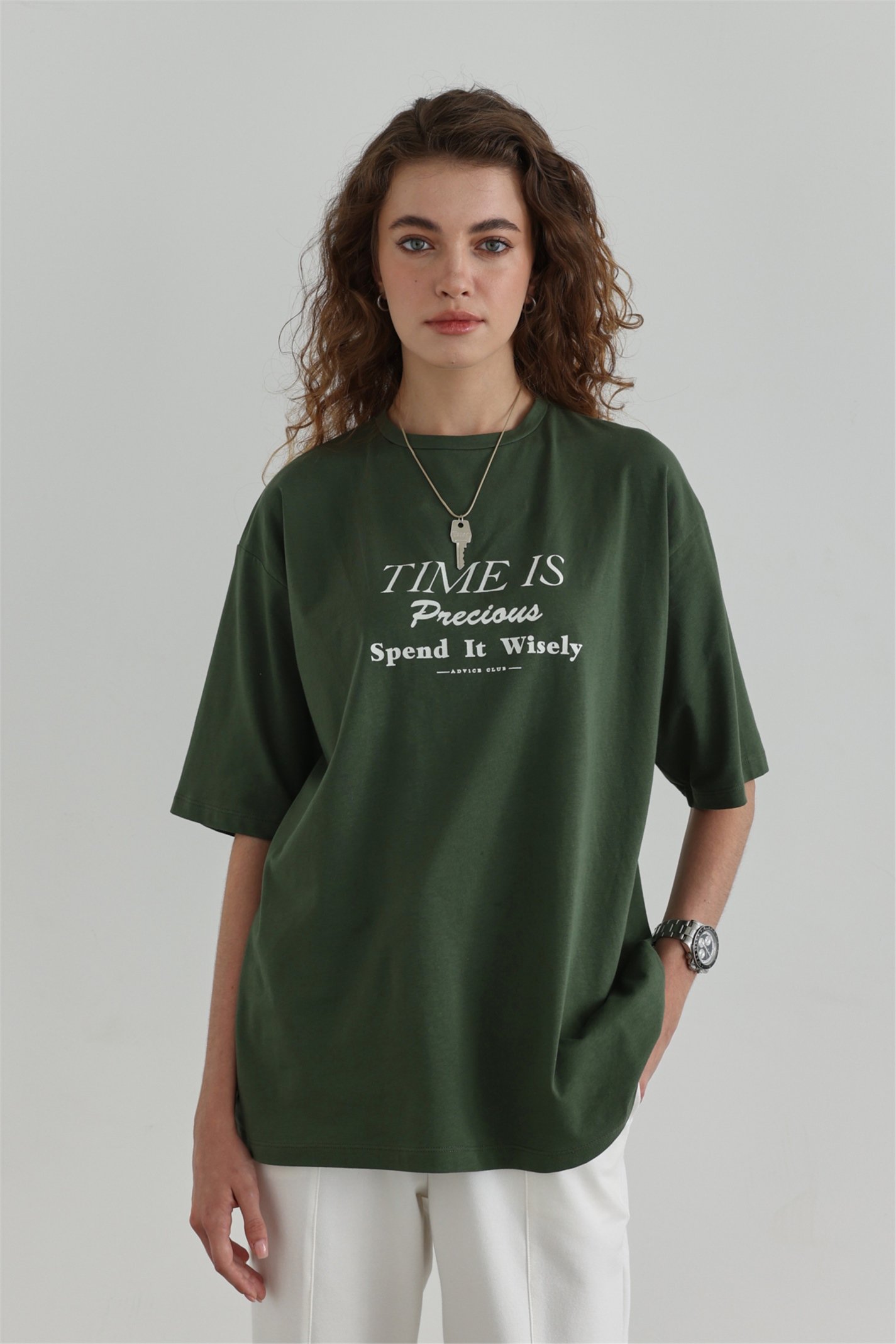 Yeşil Time Is Baskılı Kısa Kollu Tişört | Suud Collection