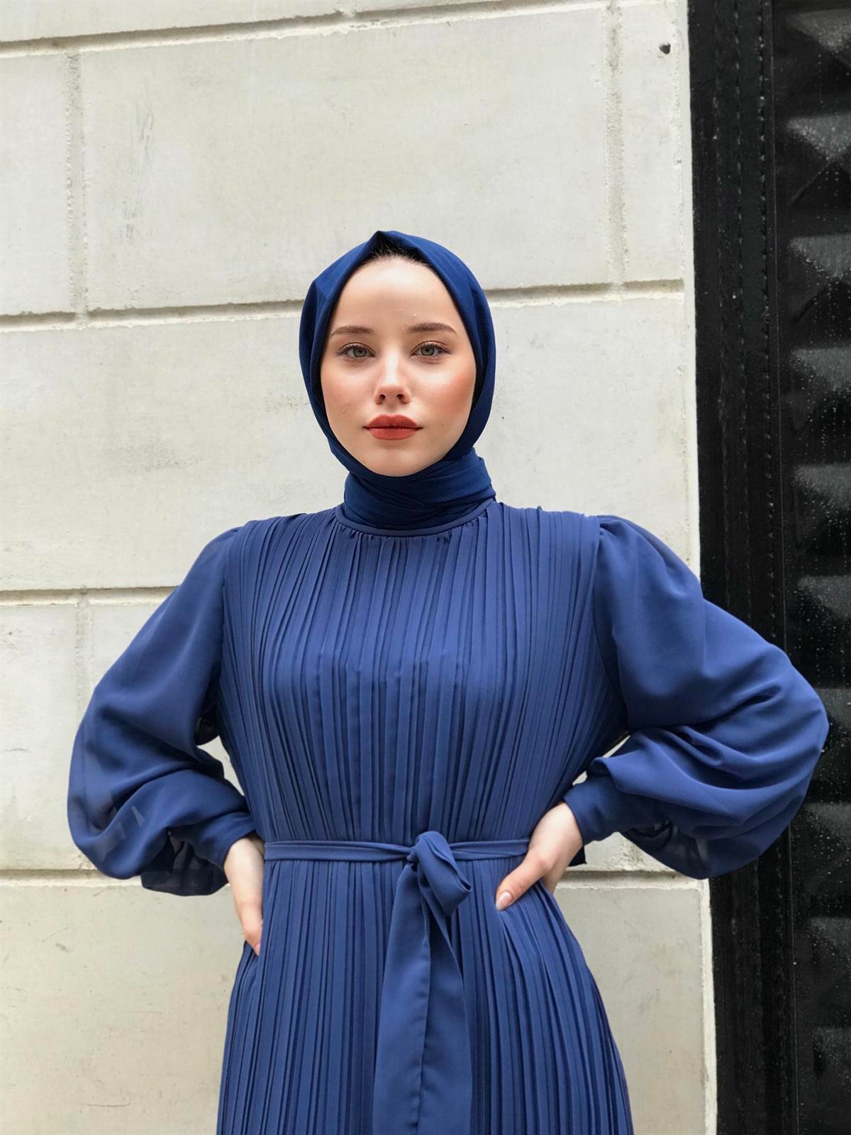 Sık Pileli Şifon Balon Kol Elbise Mavi | Merven Akyüz | Tesettür Modası