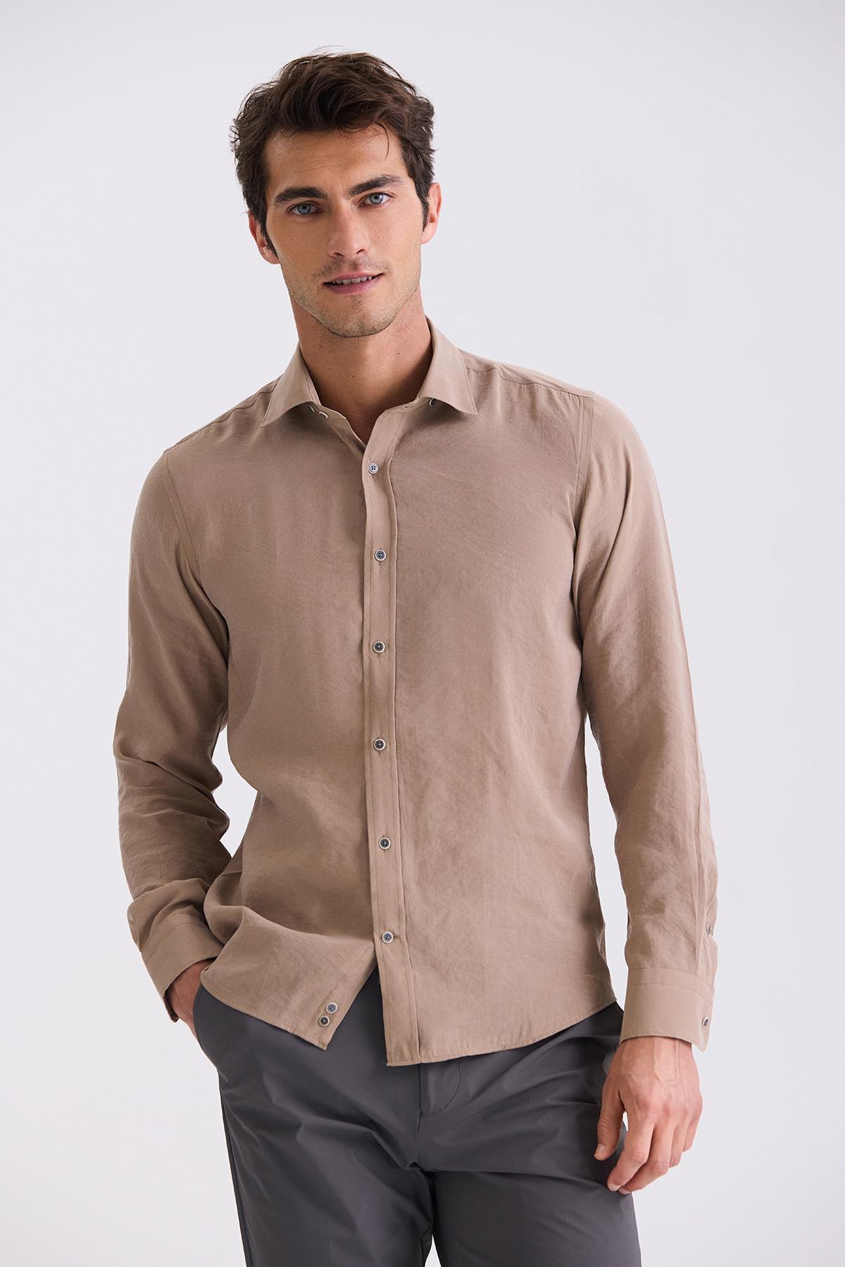 Kahve Comfort Fit Düğmeli Yaka Gömlek