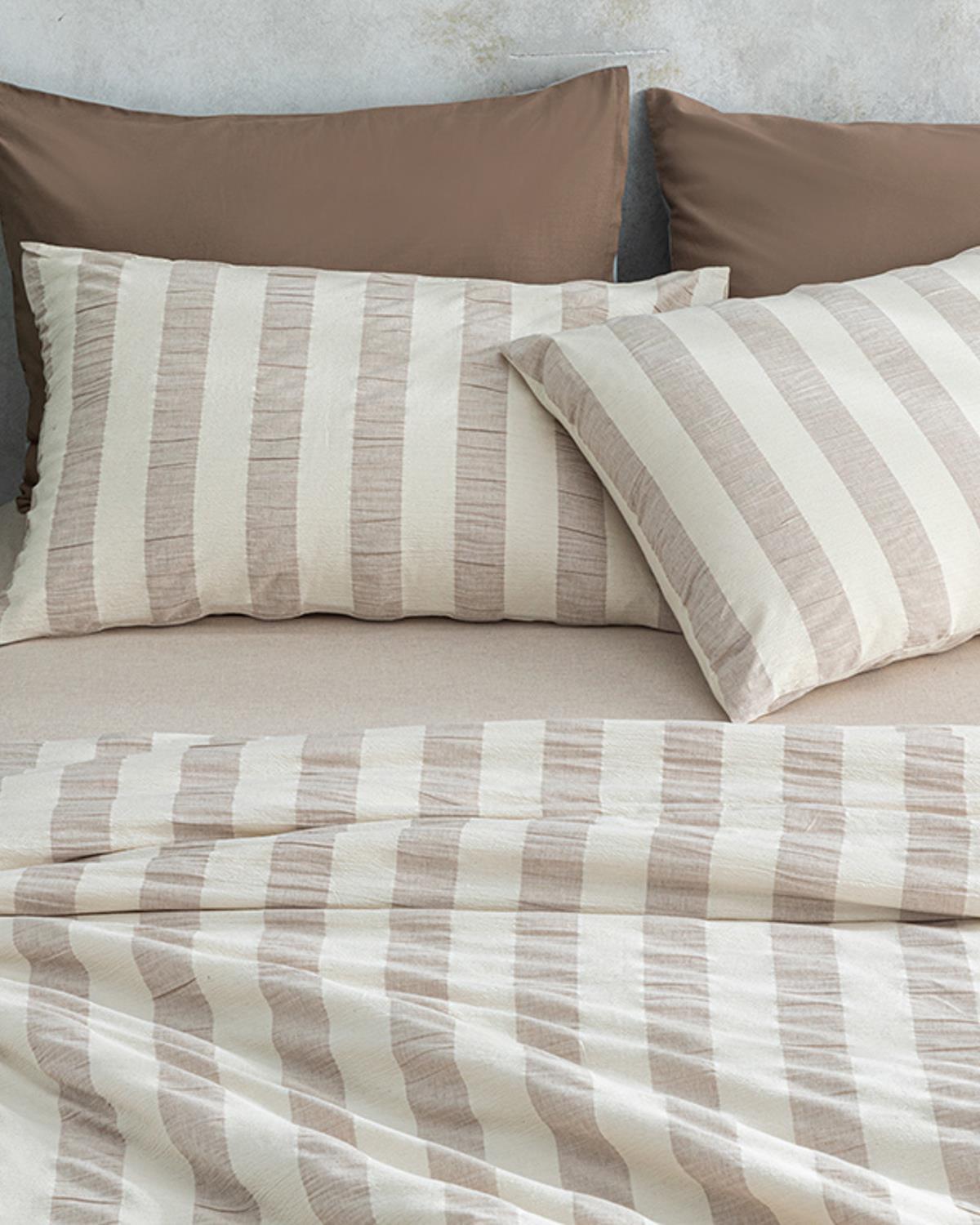  Lenjerie de pat completă, King Size, Billowy, bumbac-poliester, 240x220 cm/ 180X200 cm/ 50X70 cm, bej