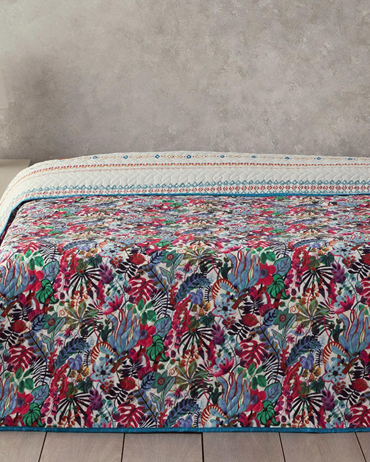 Cuvertura pat reversibila pentru doua persoane, Flower Frenzy, poliester, 200x220 cm, violet