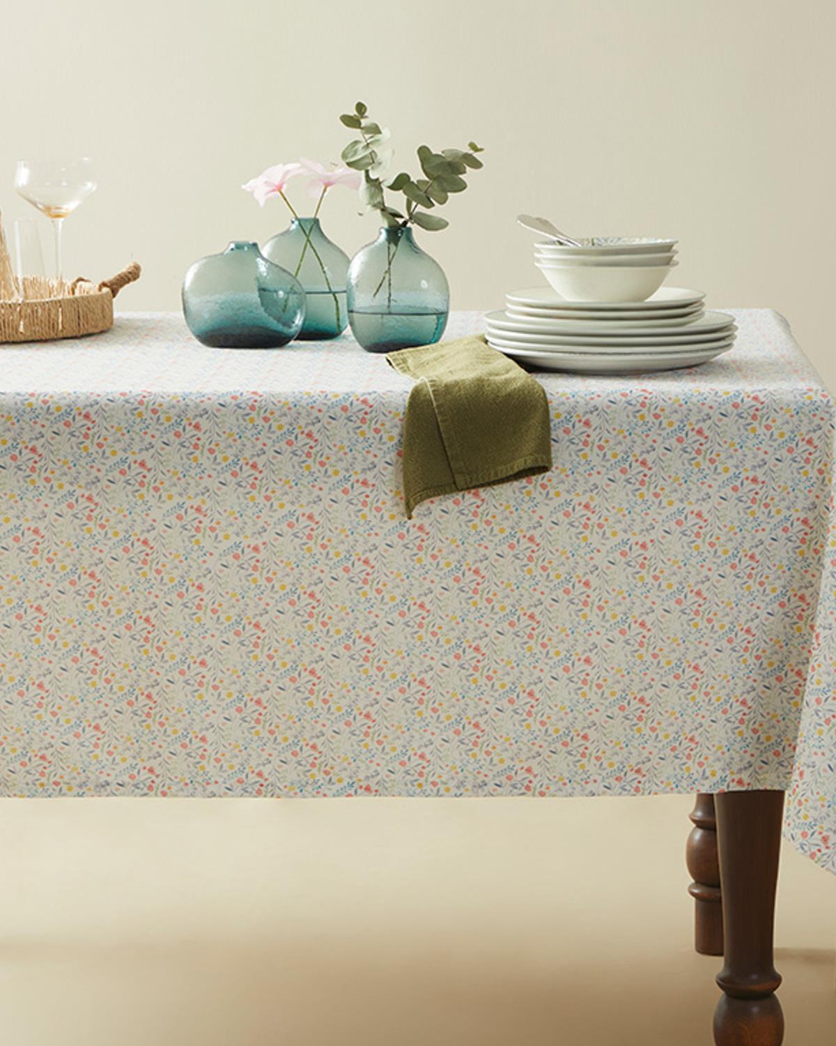 Florescense Polyestere Table Cloth 150x200 cm White