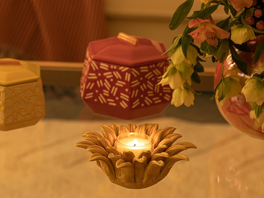 Obiect decorativ, Golden Flower, dolomită, 16,2x16x6 cm, galben