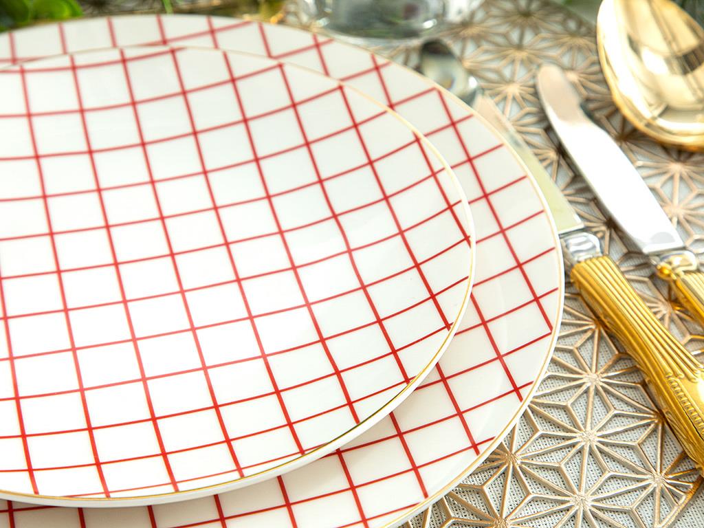 Modern Check bone porcelain Cake Plate 20 cm Red