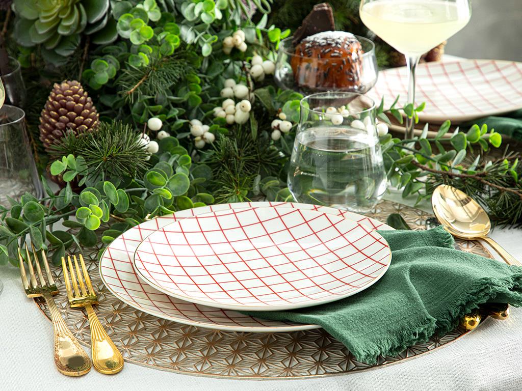 Modern Check bone porcelain Cake Plate 20 cm Red