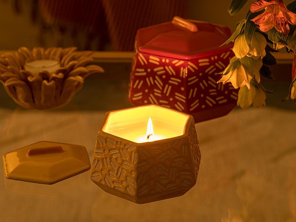 Crispy Scented Candle 270 g Yellow