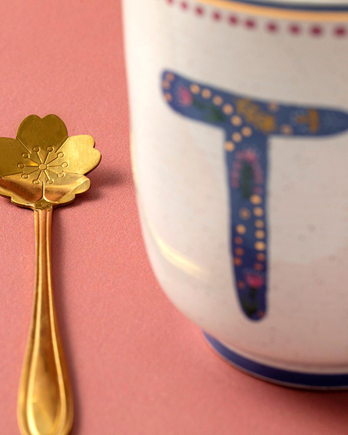Letter T Stoneware Cup 500 ml Colorful
