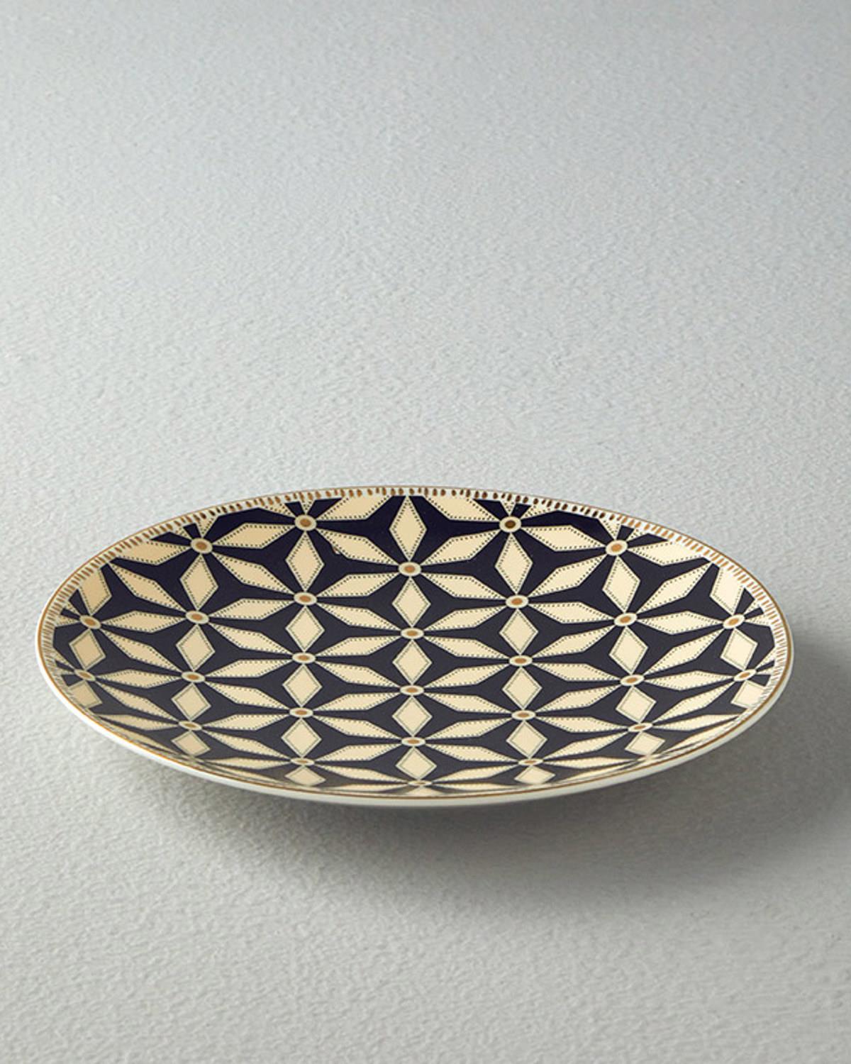 bone porcelain Cake Plate 20 cm Black