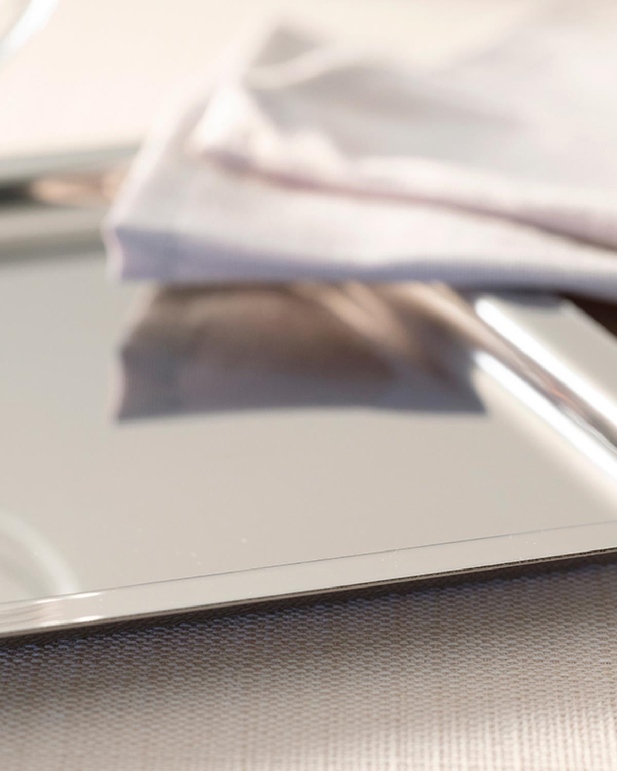 Shiny Metal Tray 32x22 cm Silver
