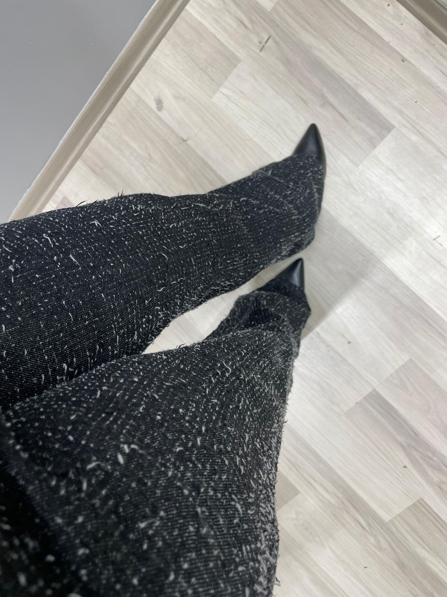 Siyah Kuzmina Dokulu Straight Jean