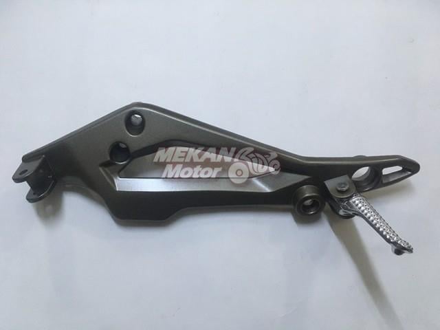 BASAMAK BAĞLANTI BRAKETİ SOL KD 125 F İTHAL