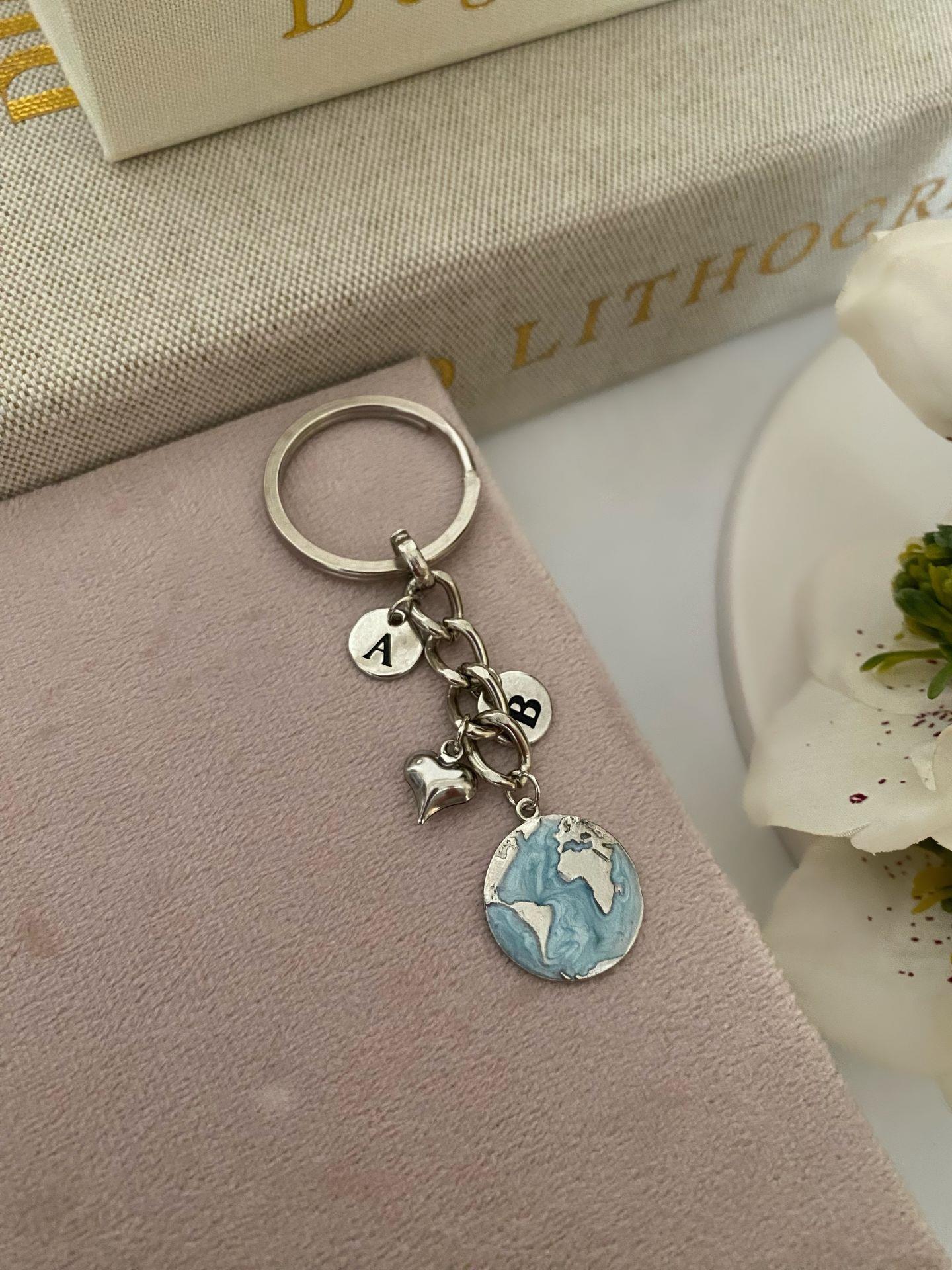 Harf Charm Dünya Anahtarlık