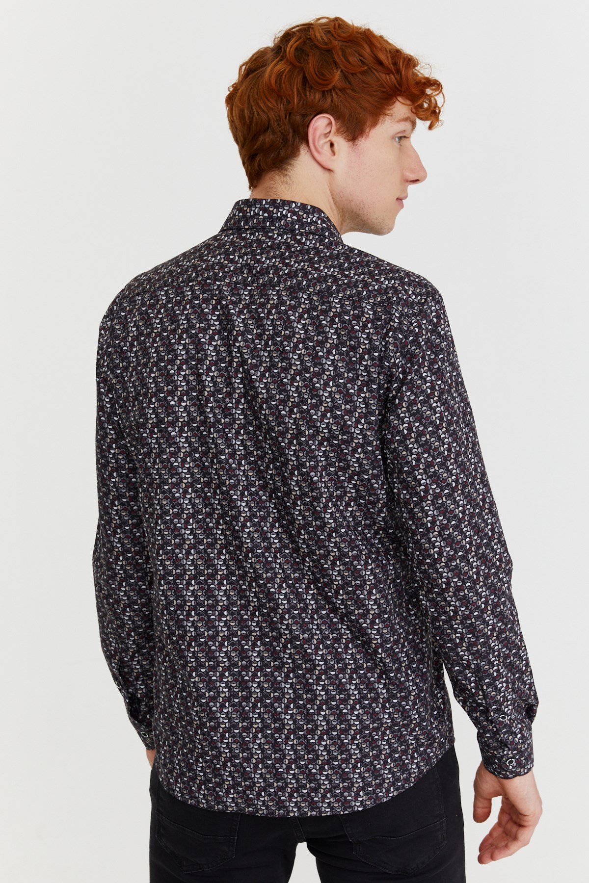  Morven Erkek Siyah Pamuklu Slim Fit Dar Kesim Jakarlı Desenli İtalyan Yaka Uzun Kollu Gömlek