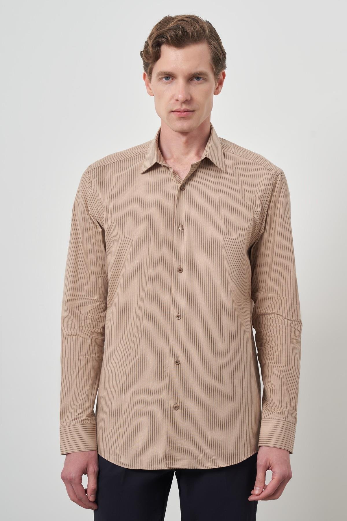 Morven Erkek Bej Pamuk Trend Slim Fit Sert Yaka Gömlek