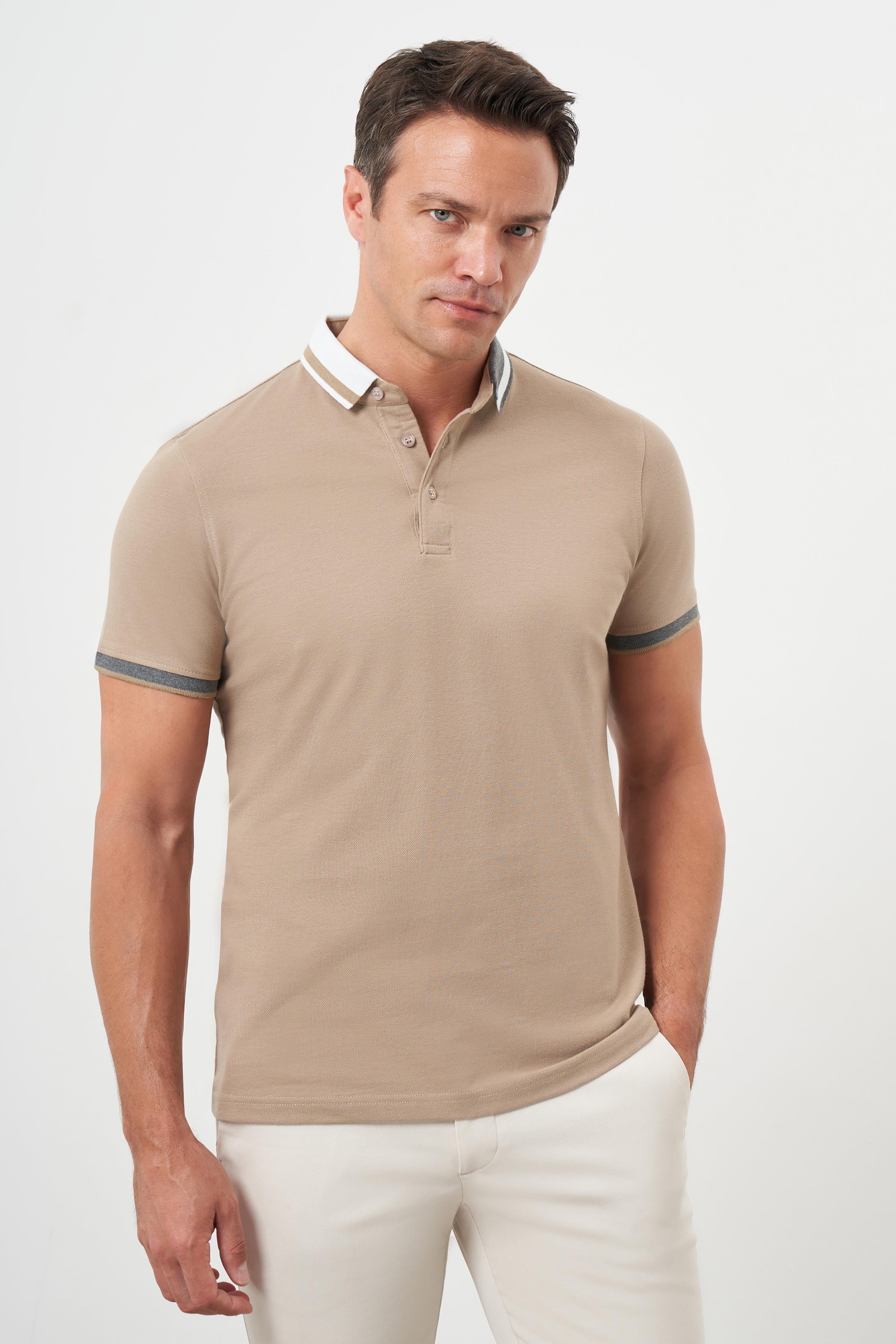 Morven Erkek Bej Trend Compact Pike Düz Desen Düğmeli Yaka Dynamic Fit T-Shirt