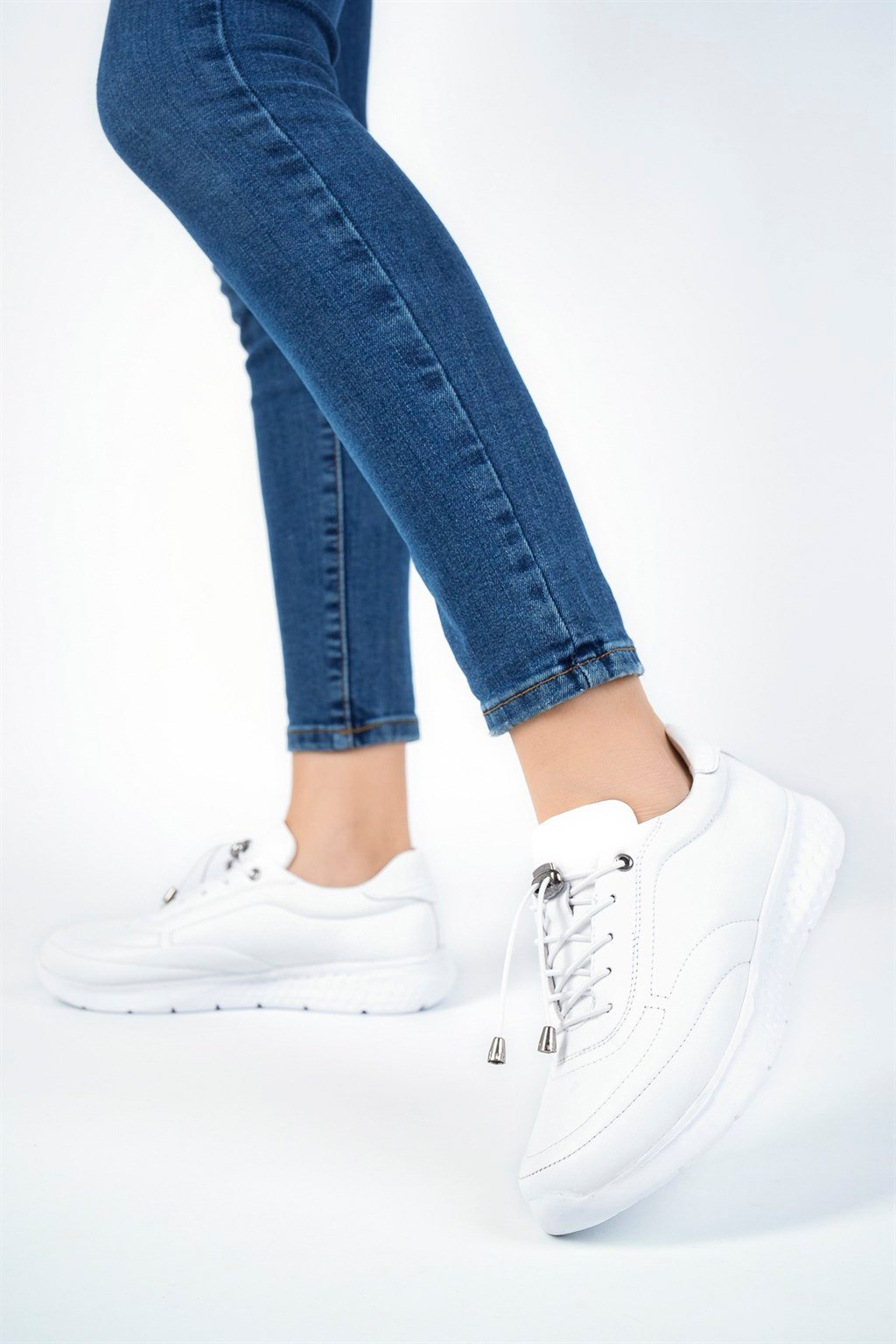 Hakiki Deri Beyaz Kadın Deri Sneaker Spor Ayakkabı DP71-0110
