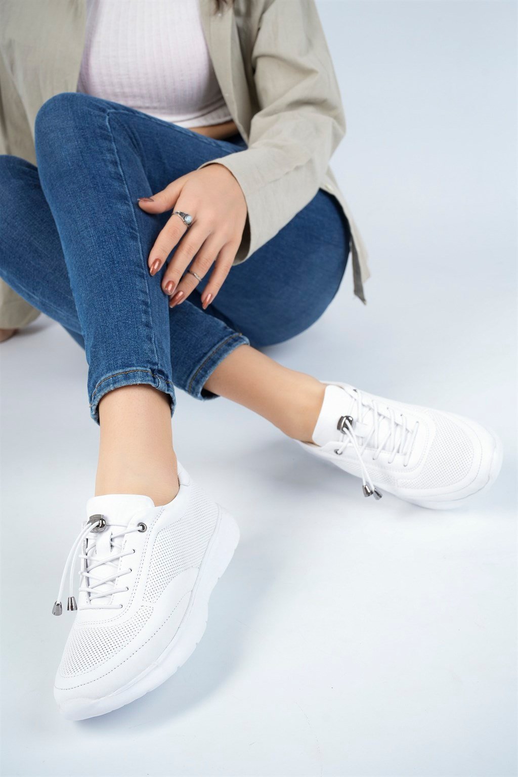 Hakiki Deri Beyaz Kadın Deri Sneaker Spor Ayakkabı DP71-0111