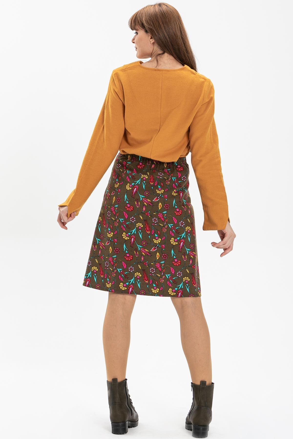 Porno film: Er, xotin va qoshni Liftda qolib ketgan qizni sikishdi