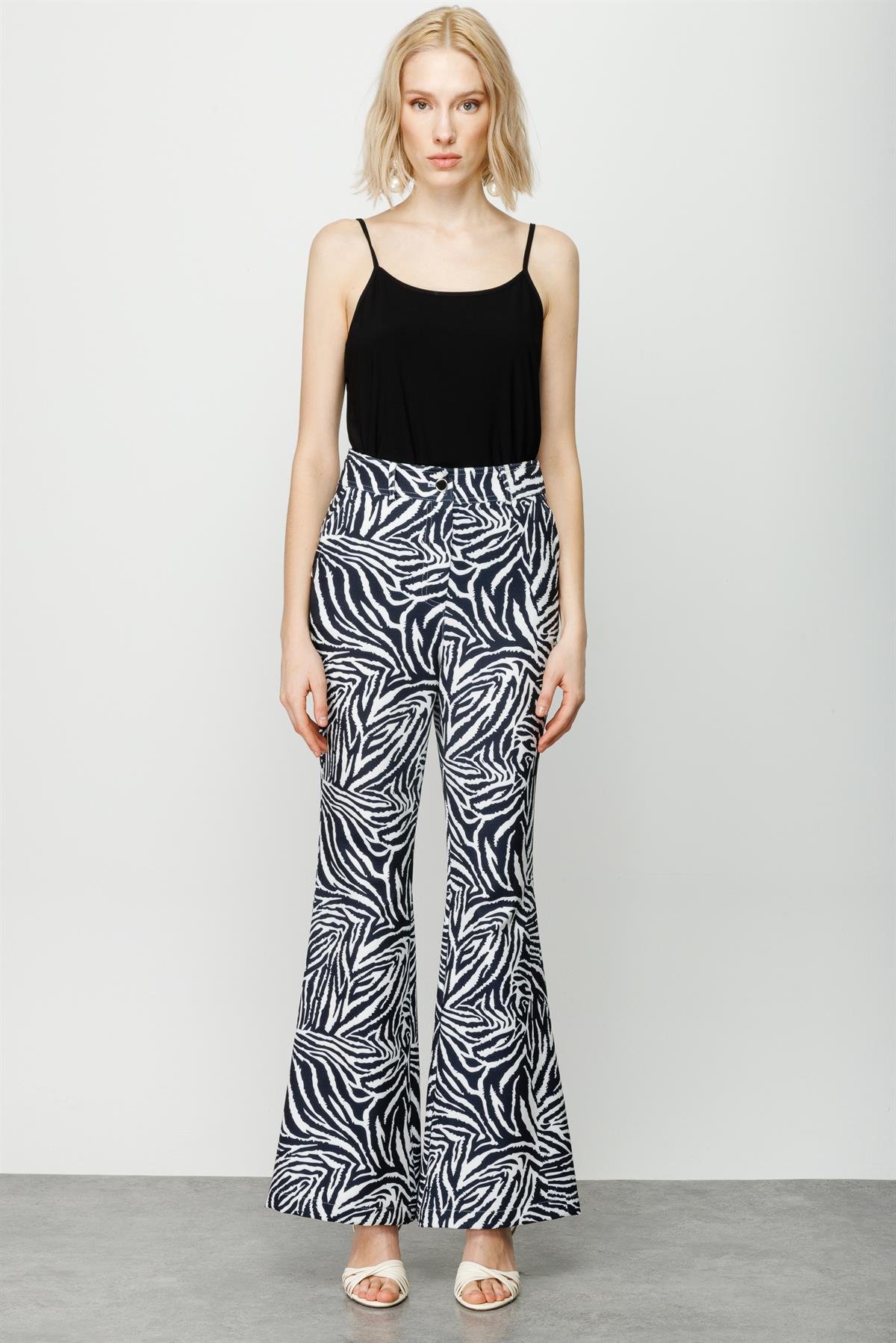 Ogiz va eshak fotosuratda berdi