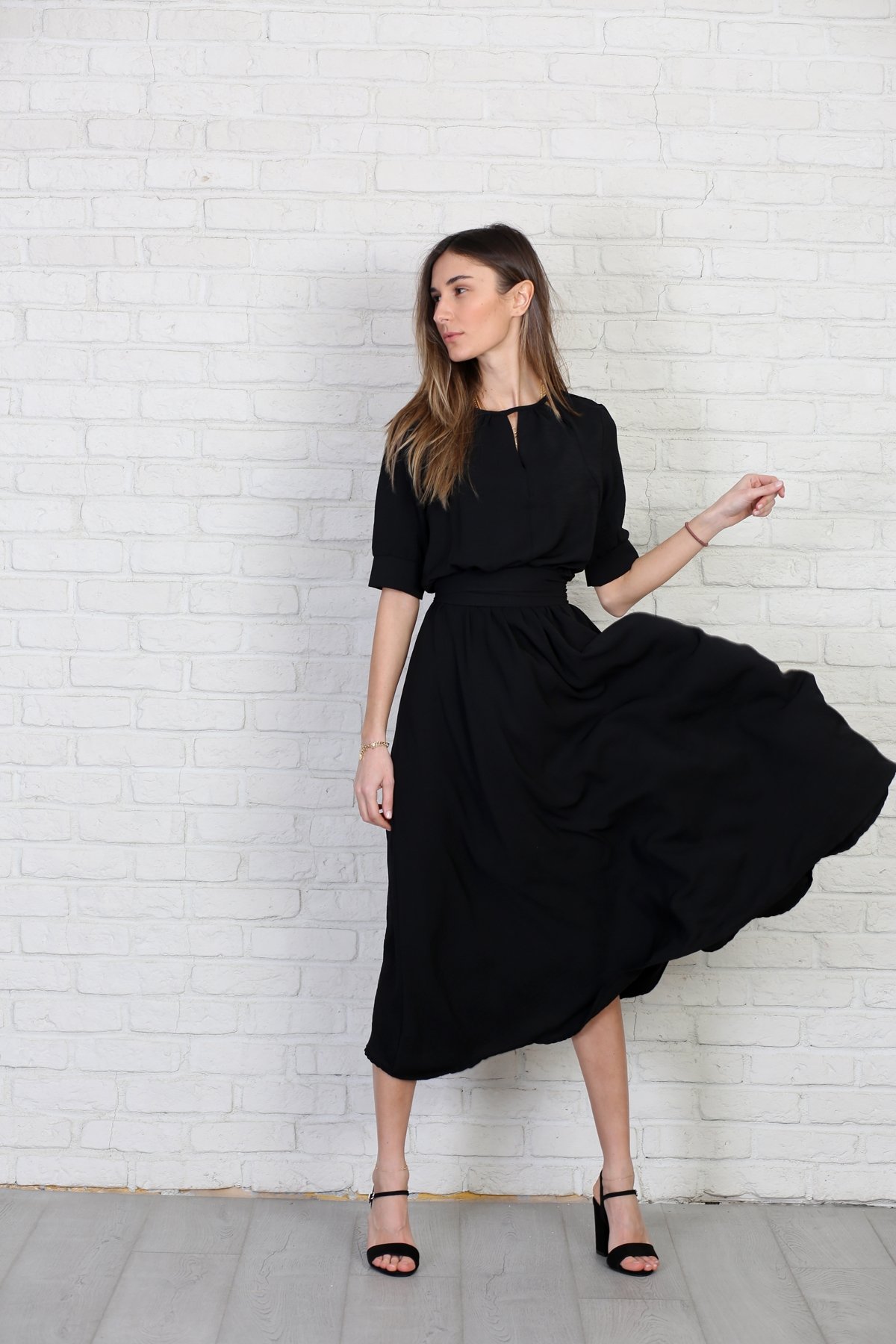 Siyah Beli Lastikli Kemerli Krep Elbise | ELBİSE