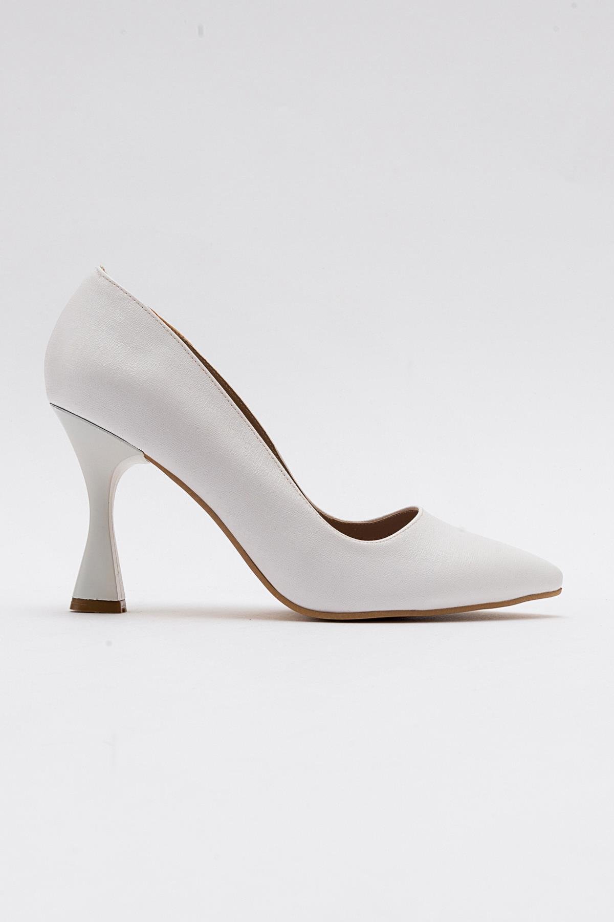 sivri-burunlu-stiletto-