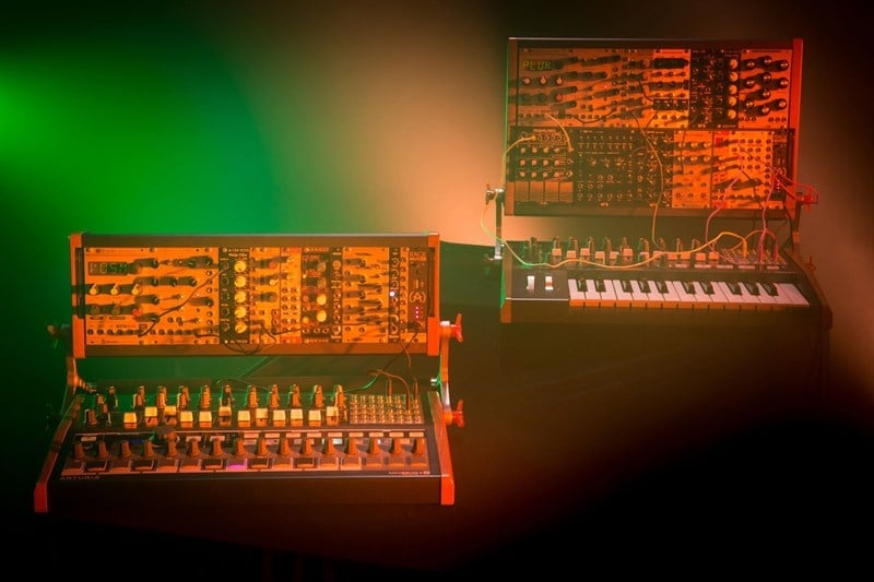 Arturia RackBrute 3U Noir モジュラーシンセ ARTURIA RACK BRUTE 3U