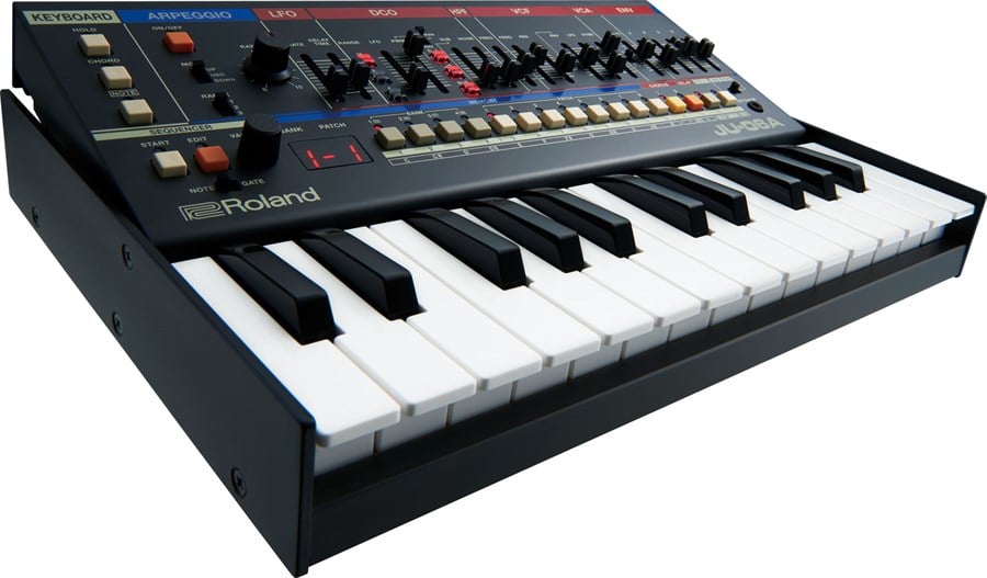 ROLAND JU 06A Synthesizer MeduMuzikMarket da