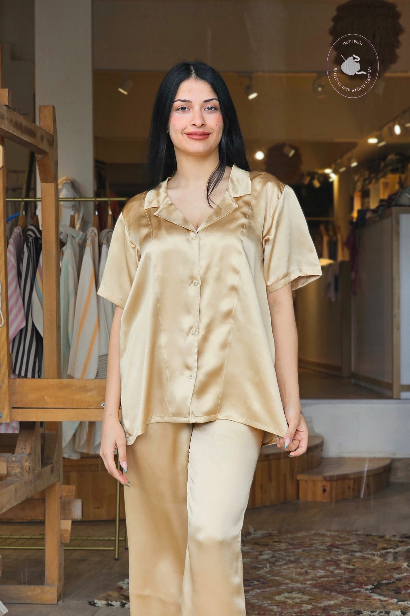 Bal Köpüğü Kısa Kollu Uzun Eşofmanlı Pijama Takımı  Bahtiyar İpek İpek Pijama Takımı