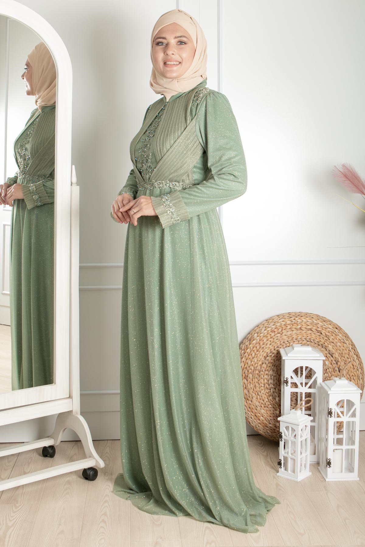 Guipure Detaillee Argente Princesse Modele Robe de Soiree Vert MDA2262