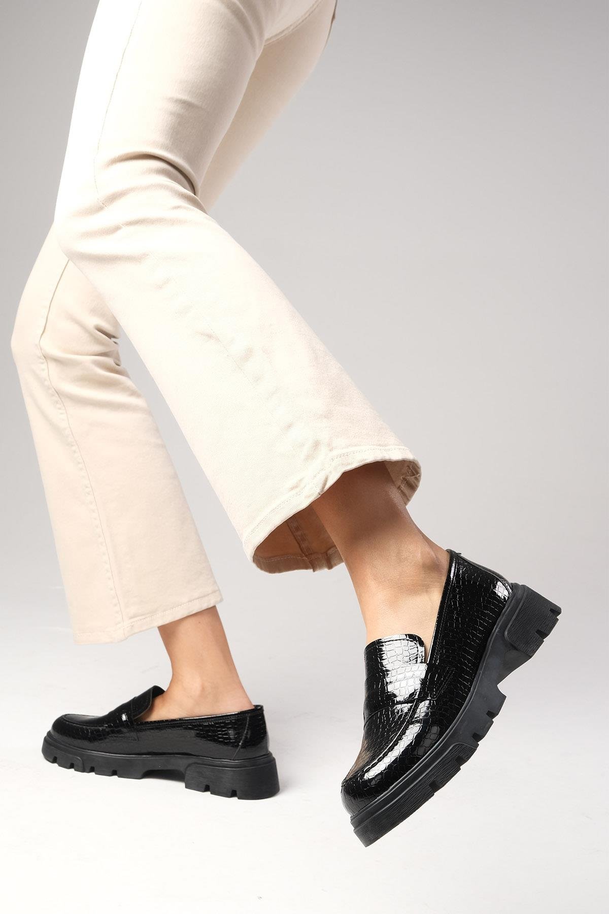 Mio Gusto Siyah Renk Kalın Tabanlı Oxford Ayakkabı