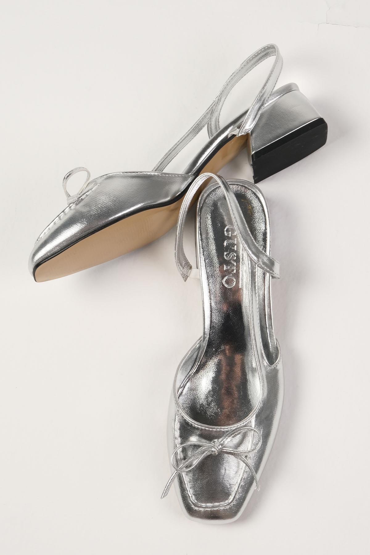 Mio Gusto Gümüş Renk Arkası Açık Kısa Topuklu Ayakkabı