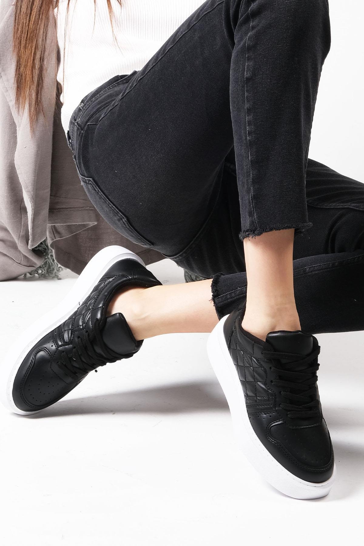 Mio Gusto Siyah Renk Bağcıklı Kadın Sneaker
