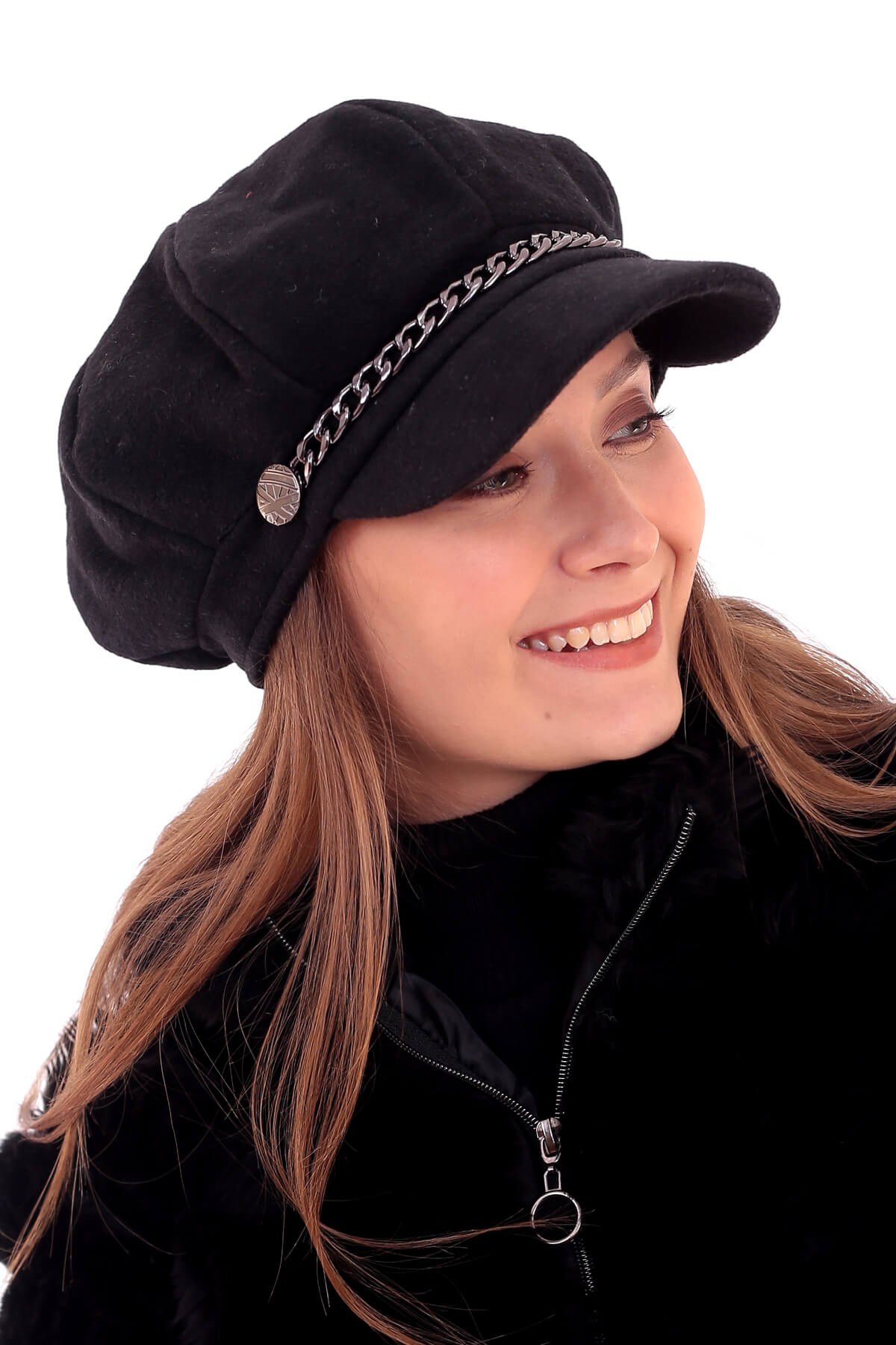 Siyah Zincir Detay Kadın Kaşe Şapka