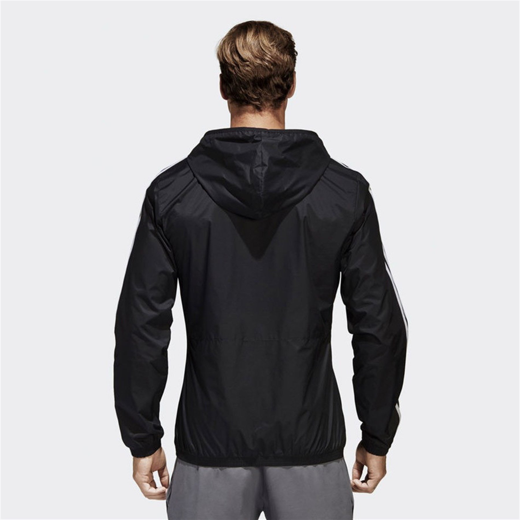 Adidas ess hot sale wind jacket bs2232