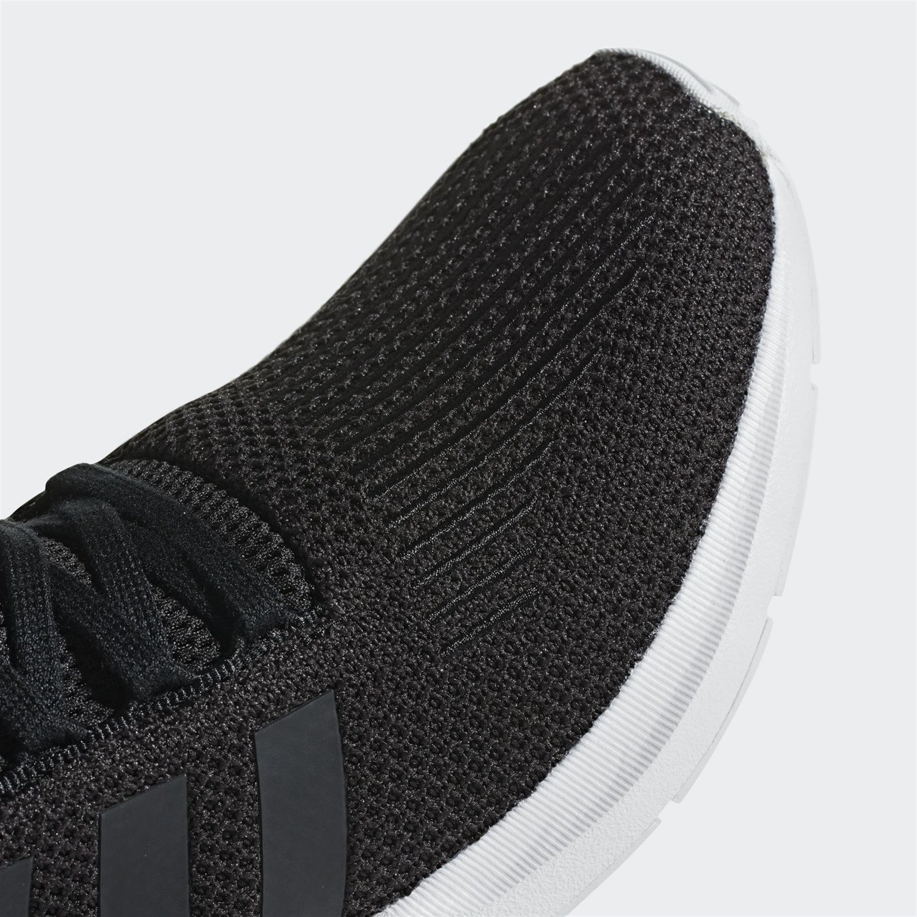 Adidas Erkek G nl k Ayakkab B37726 Swift Run