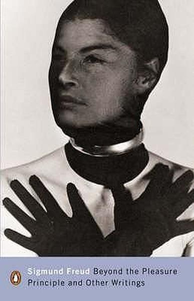 Sigmund FreudClassicsBeyond the Pleasure Principle