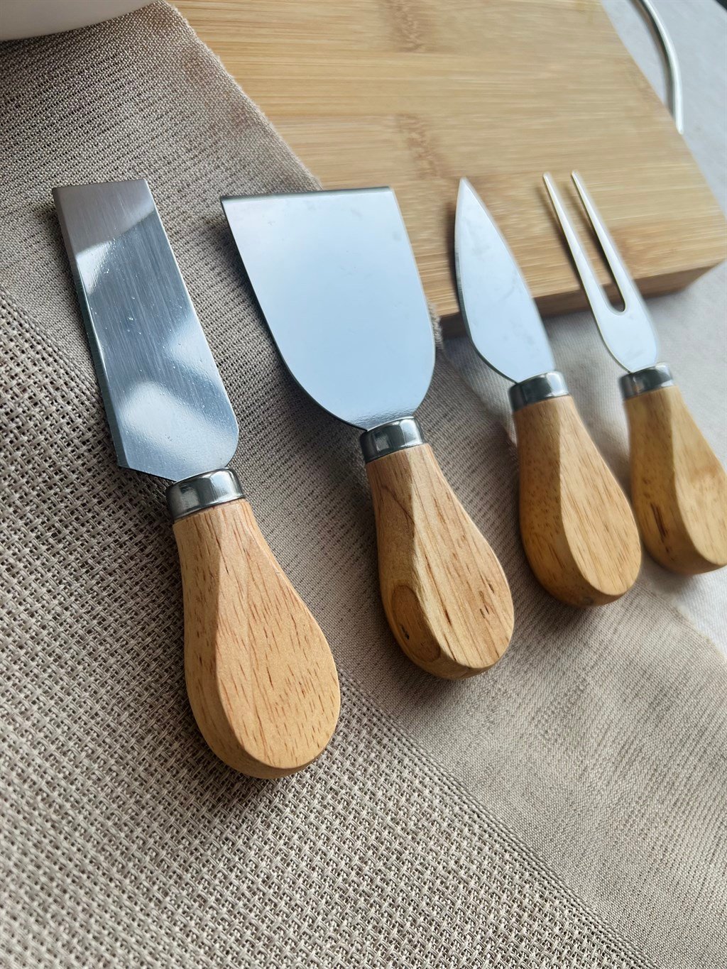 Set of 4 Steel Cheese Knives with Bamboo Handle | Retrobird