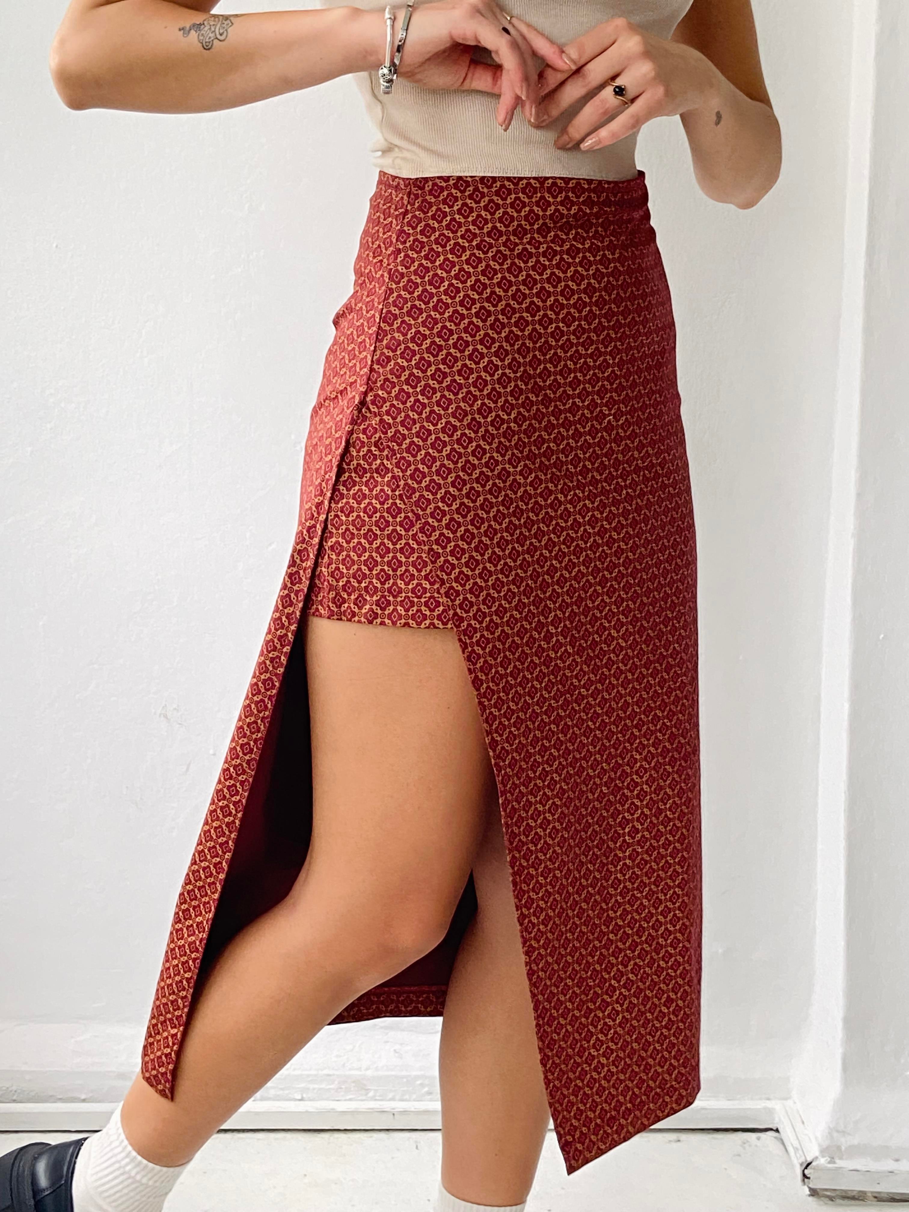 Retrobird Janet Slit High Burgundy Waist Midi Skirt with Shorts | Retrobird