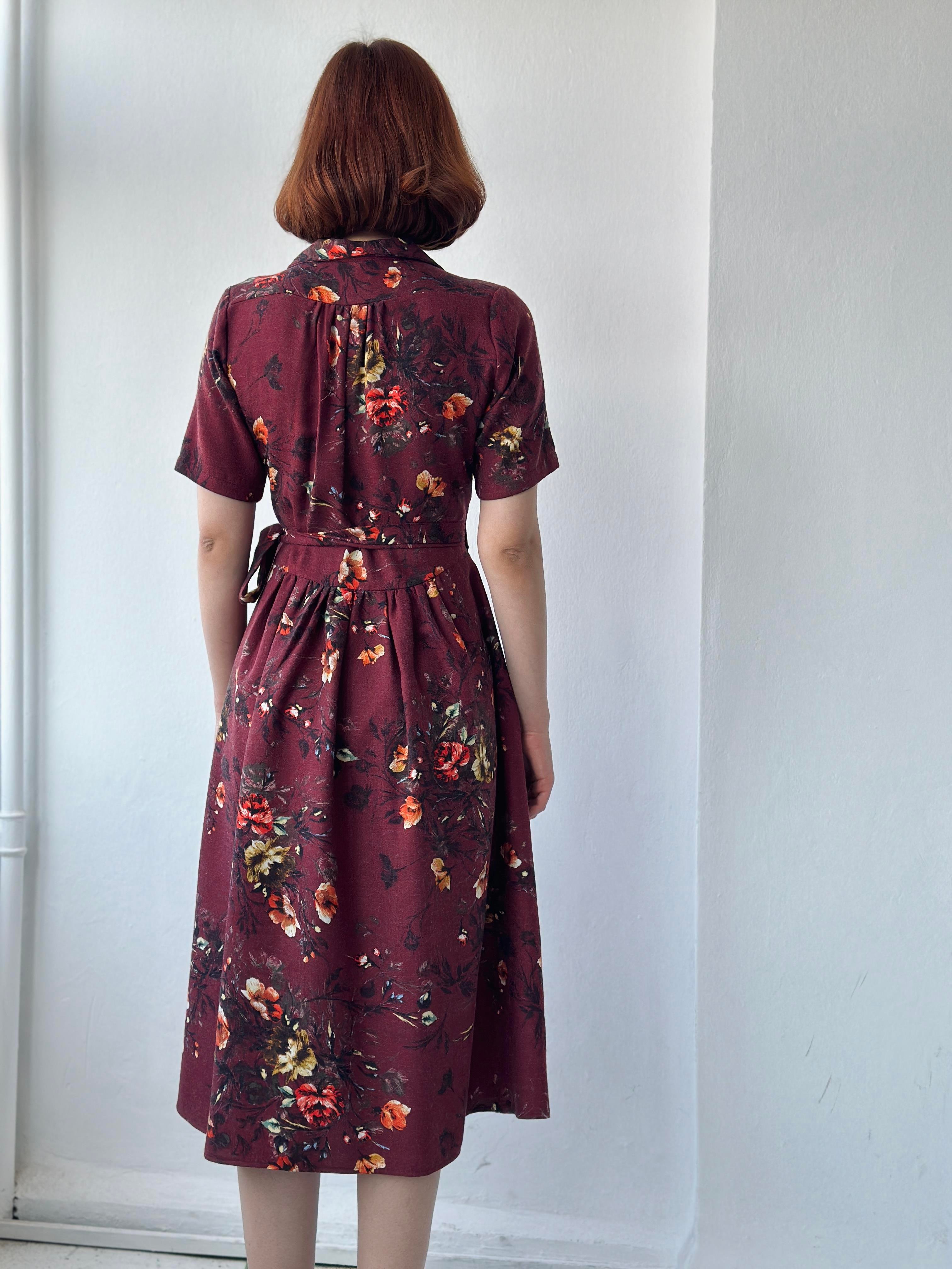 The Single-breasted Floral Midi Dress