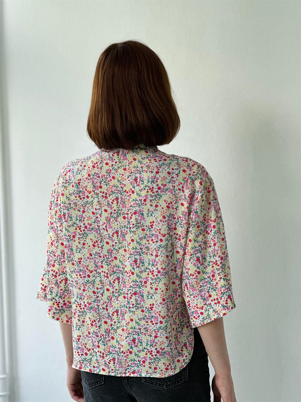 Retrobird Retro Model Loose Short Sleeve Women's Floral Shirt | Retrobird