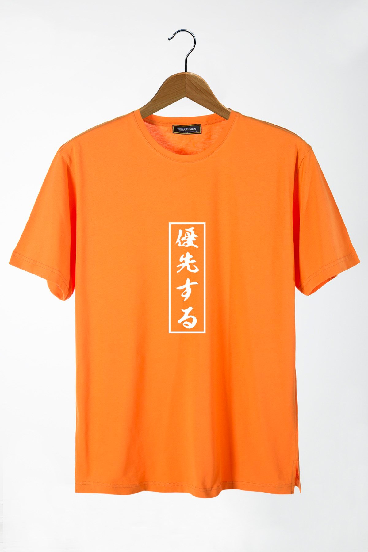 Erkek Turuncu Japonca Harf Baskılı Bisiklet Yaka Oversize T-Shirt  22Y-3400762-3 | Terapi Giyim