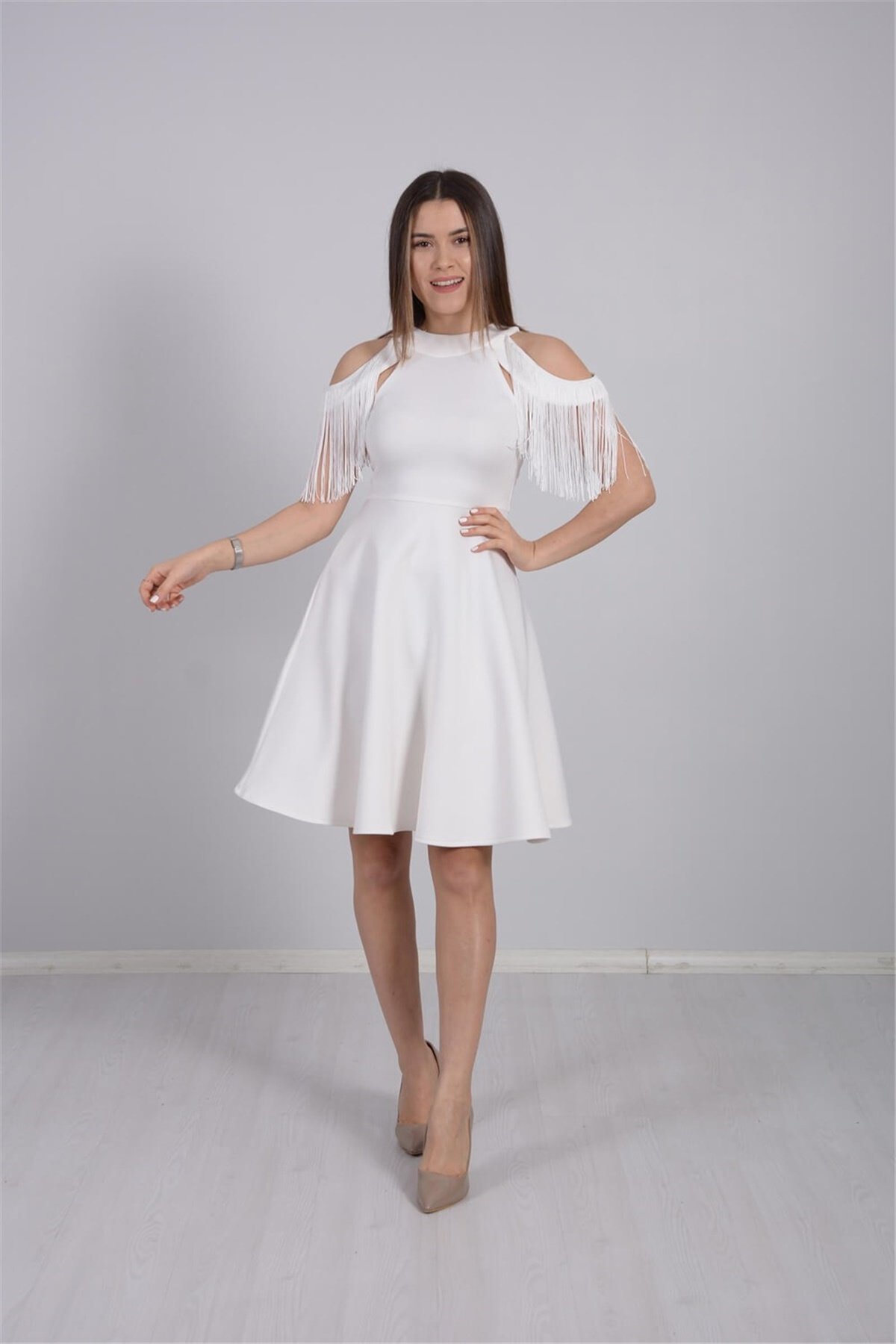 Omuz Püskül Elbise - Beyaz - Giyim Masalı