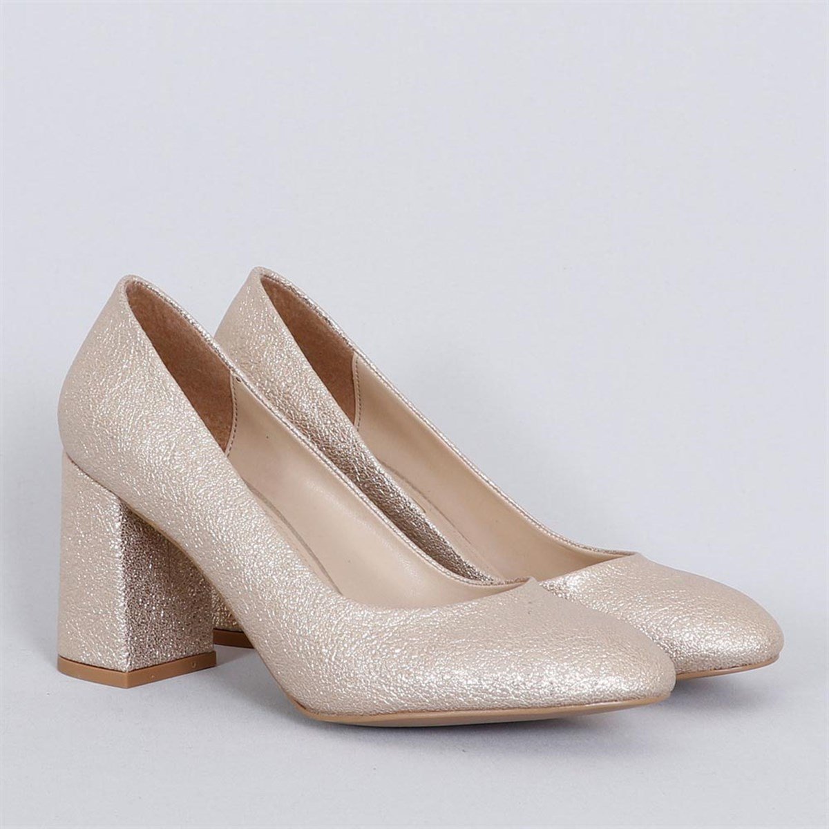 Altın simli Kalın Topuklu Kadın Ayakkabı 304 Fiyatı ve Modelleri