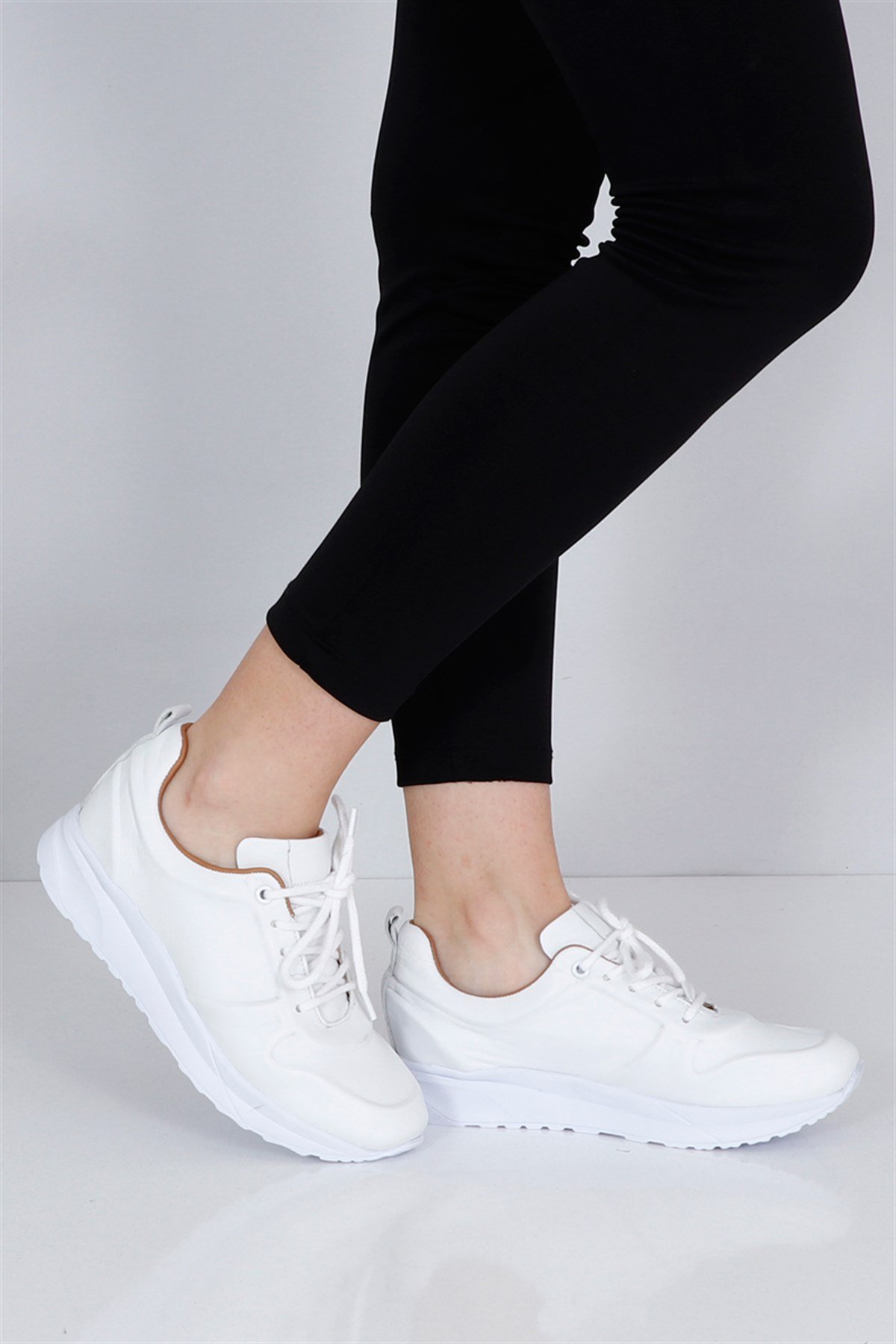 Beyaz Deri Kadın Spor Ayakkabı 110 658 Fiyatı ve Modelleri