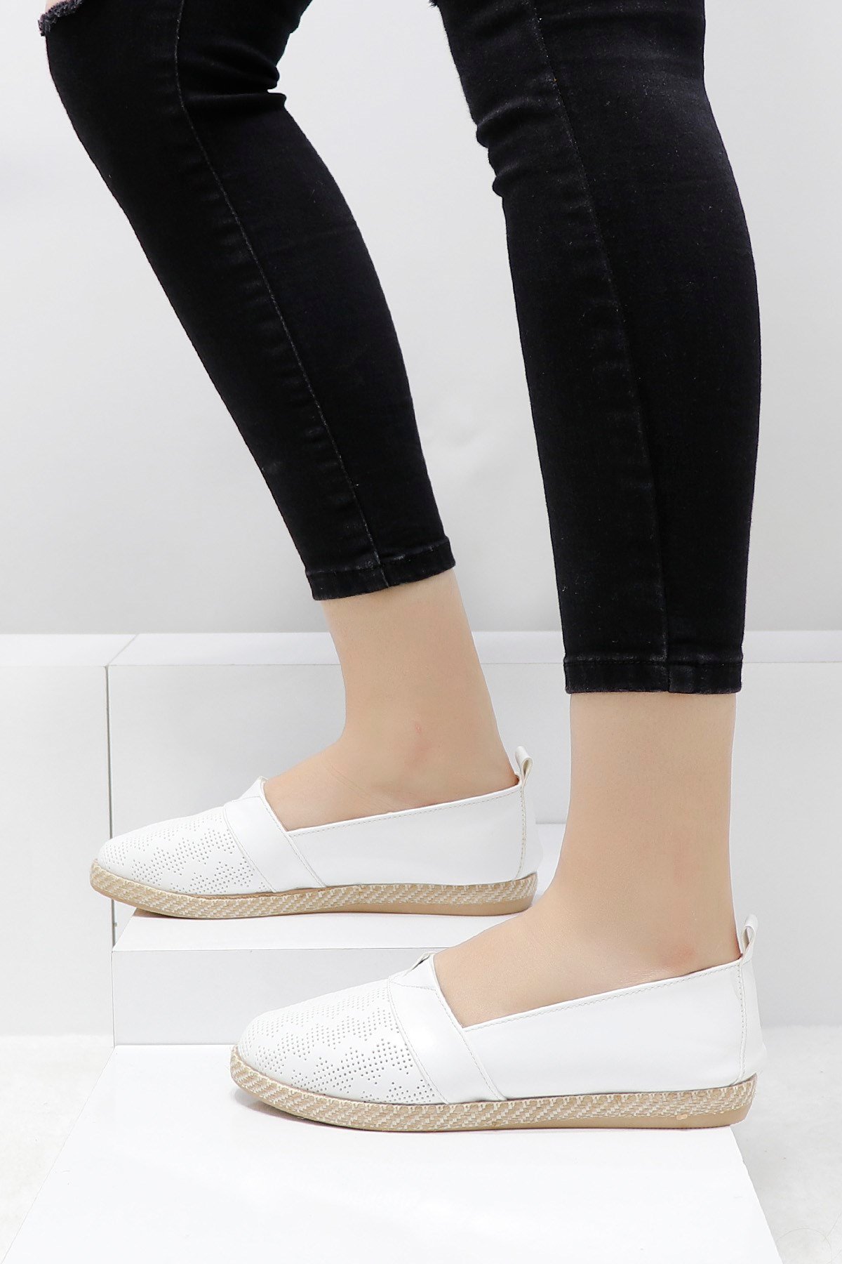Beyaz Kadın Babet Ayakkabı F04 Fiyatı ve Modelleri