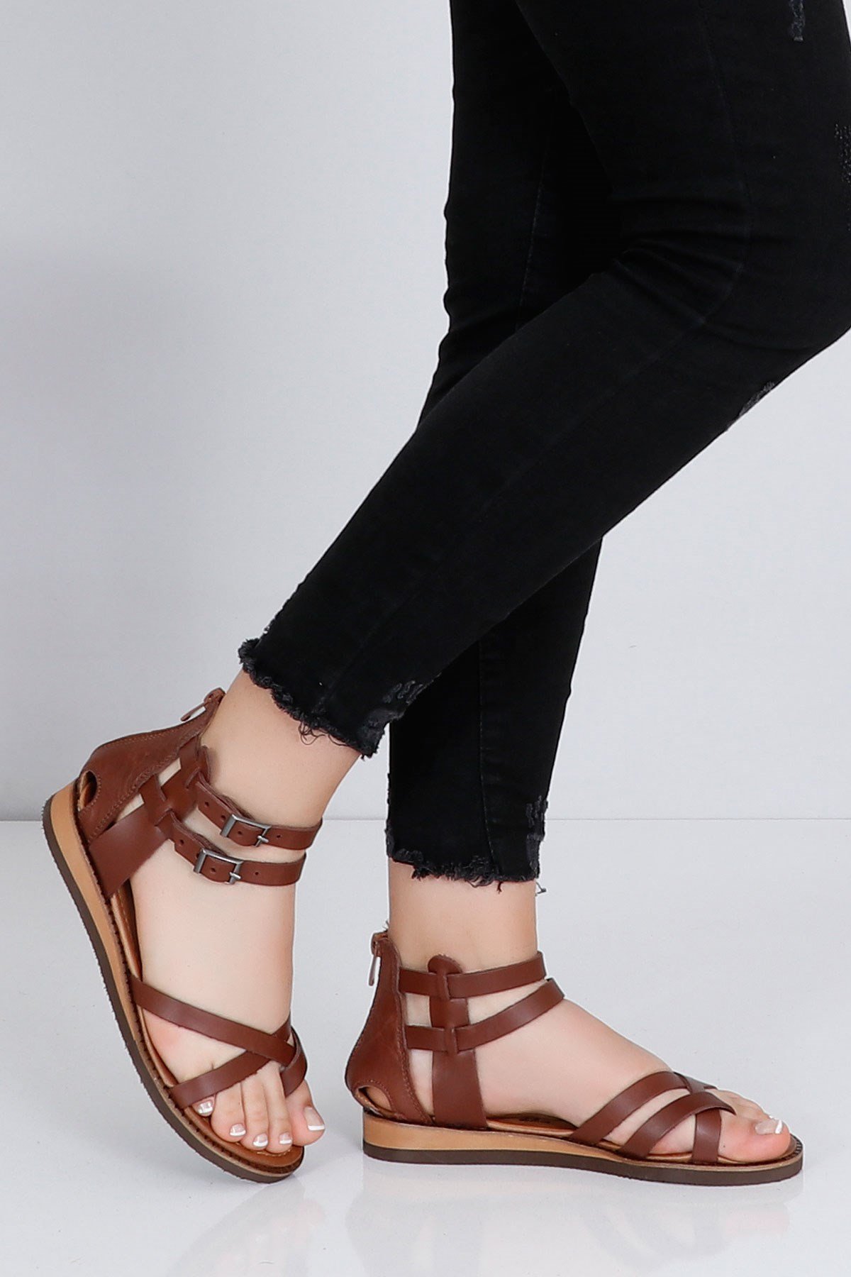 Kahverengi Hakiki Deri Düz Kadın Sandalet 221 Fiyatı ve Modelleri