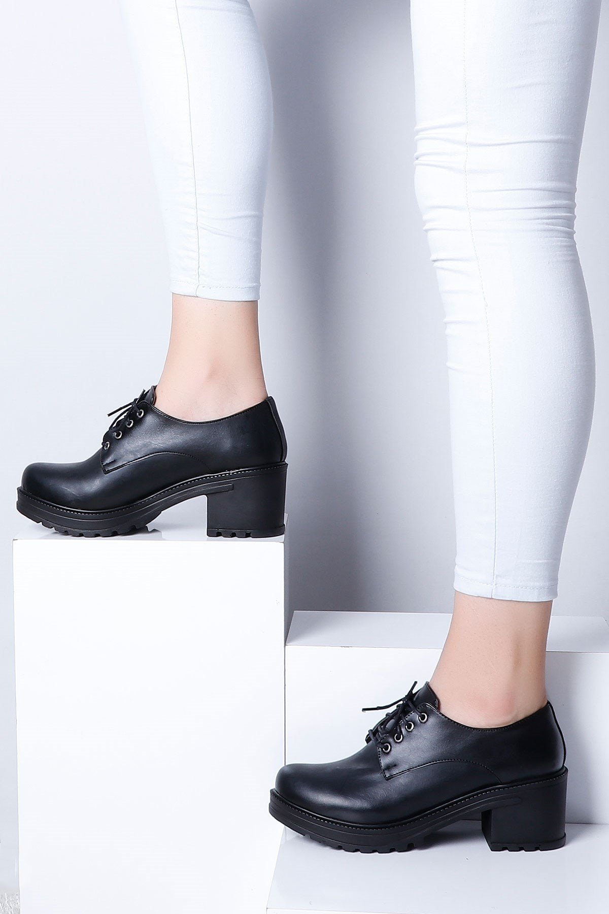 Siyah Kalın Topuklu Kadın Ayakkabı 01 Fiyatı ve Modelleri