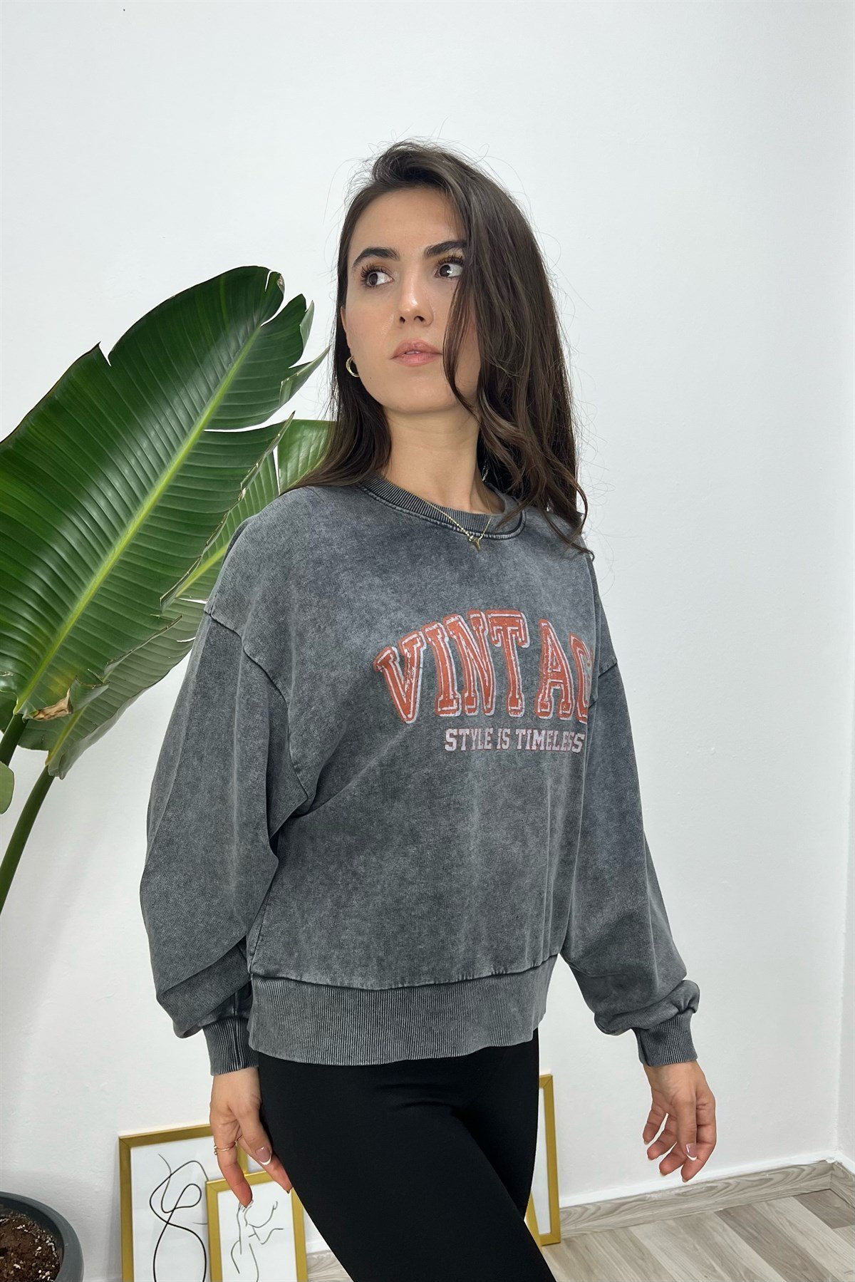 VINTAGE BASKILI UZUN KOL SWEATSHIRT