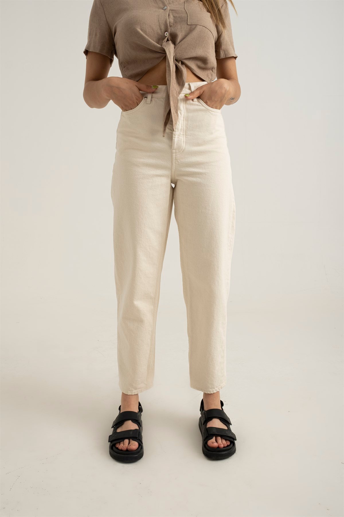 Jean mom beige sale